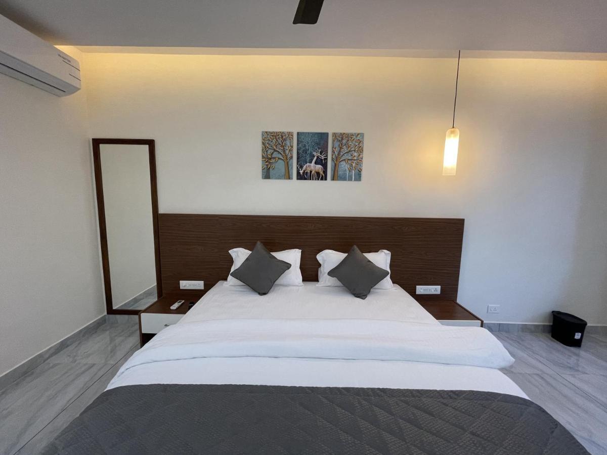 Miracle Hotel And Resorts Kozhikode Buitenkant foto