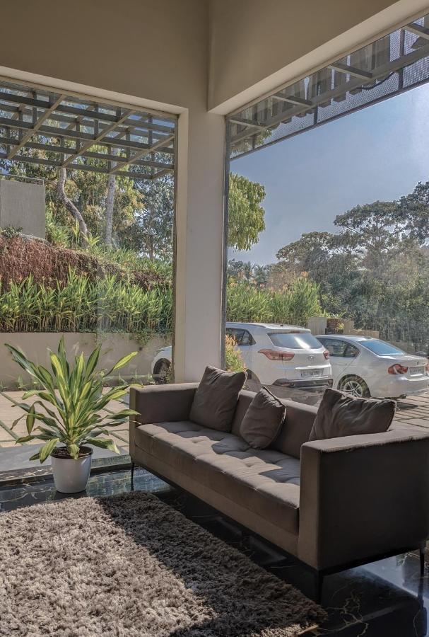 Miracle Hotel And Resorts Kozhikode Buitenkant foto