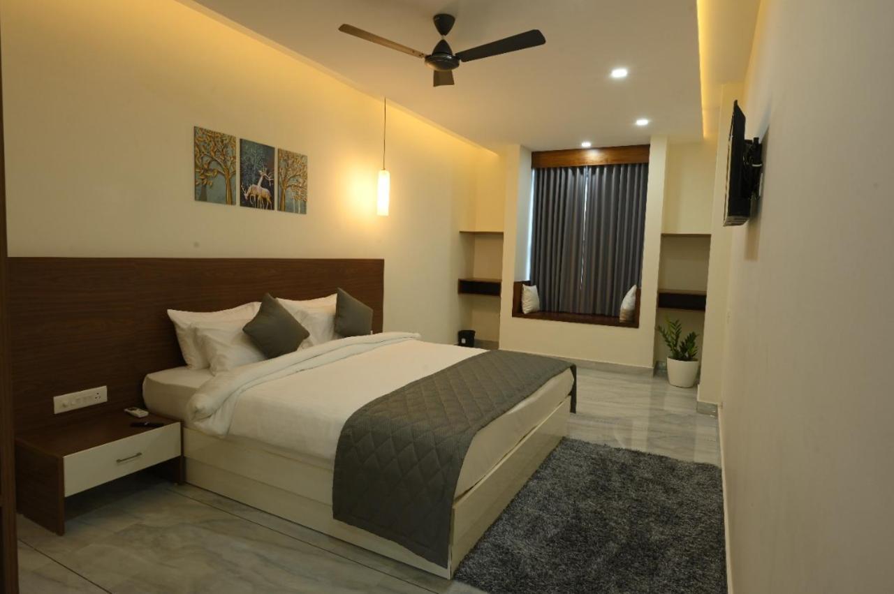 Miracle Hotel And Resorts Kozhikode Buitenkant foto