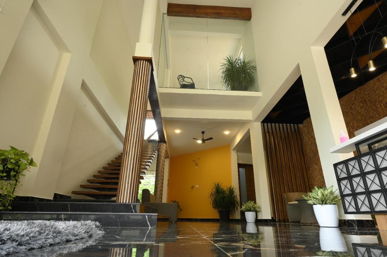 Miracle Hotel And Resorts Kozhikode Buitenkant foto