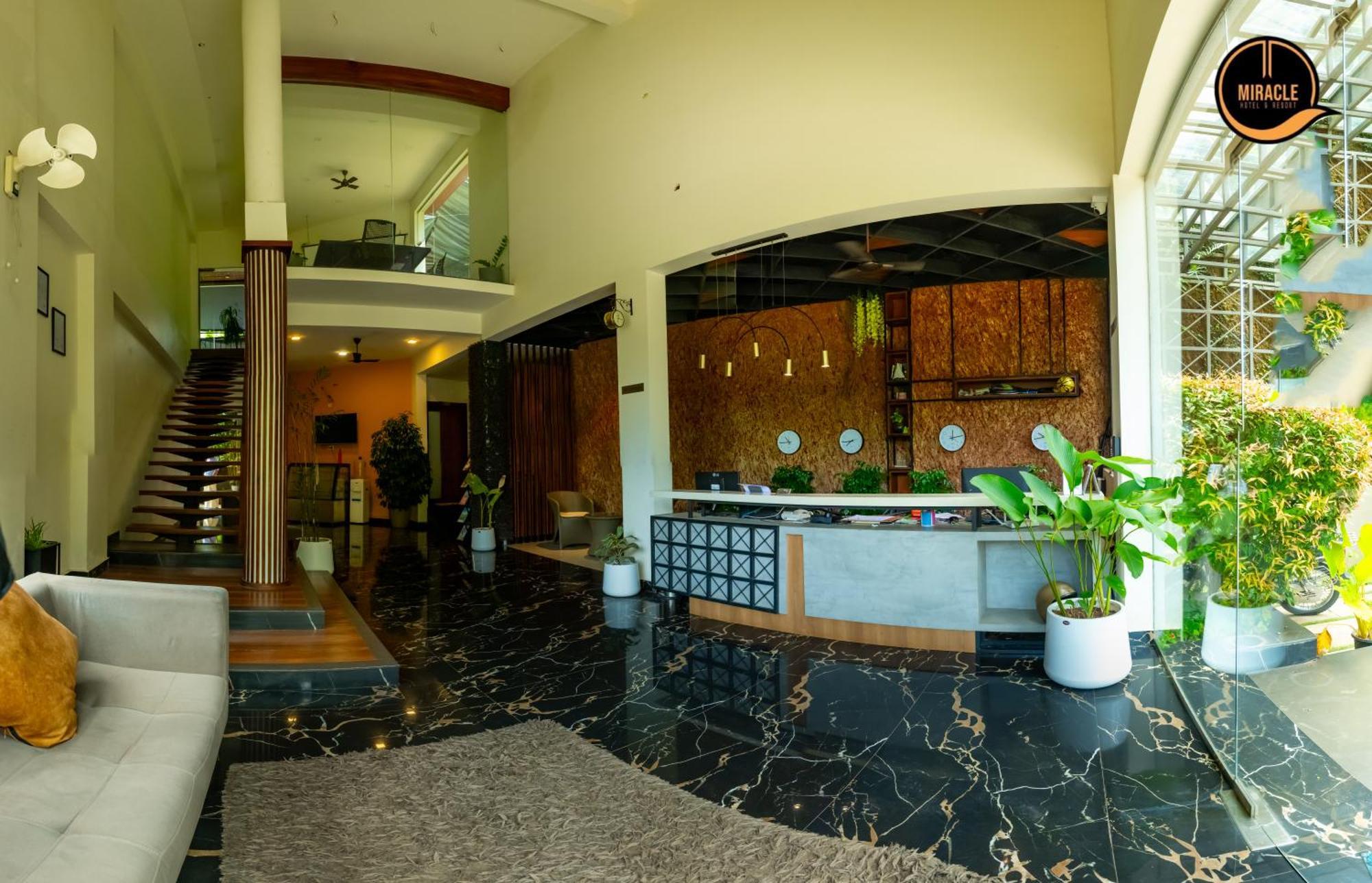 Miracle Hotel And Resorts Kozhikode Buitenkant foto
