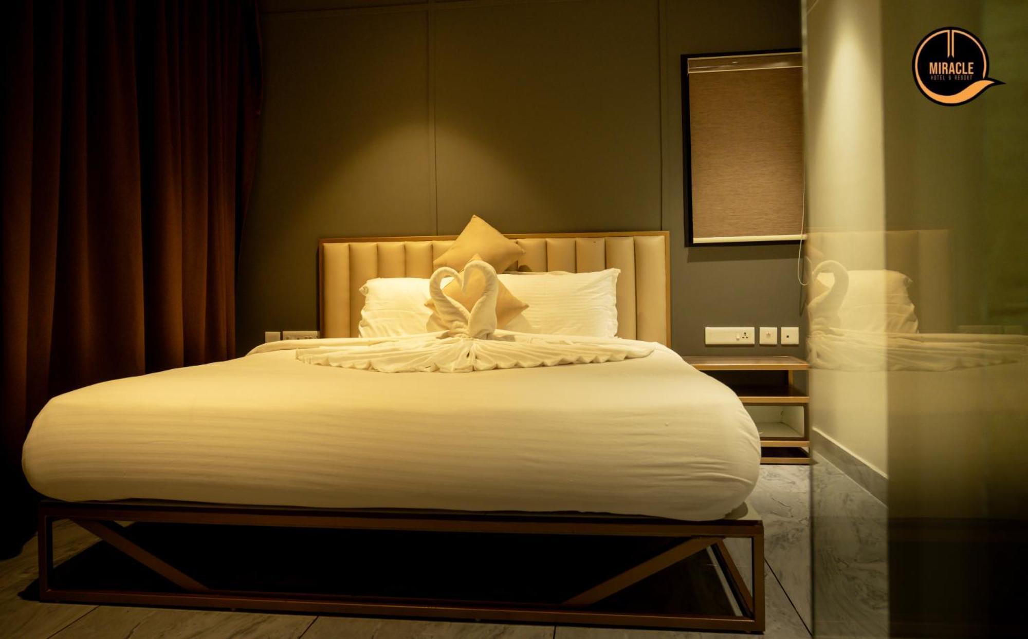 Miracle Hotel And Resorts Kozhikode Buitenkant foto