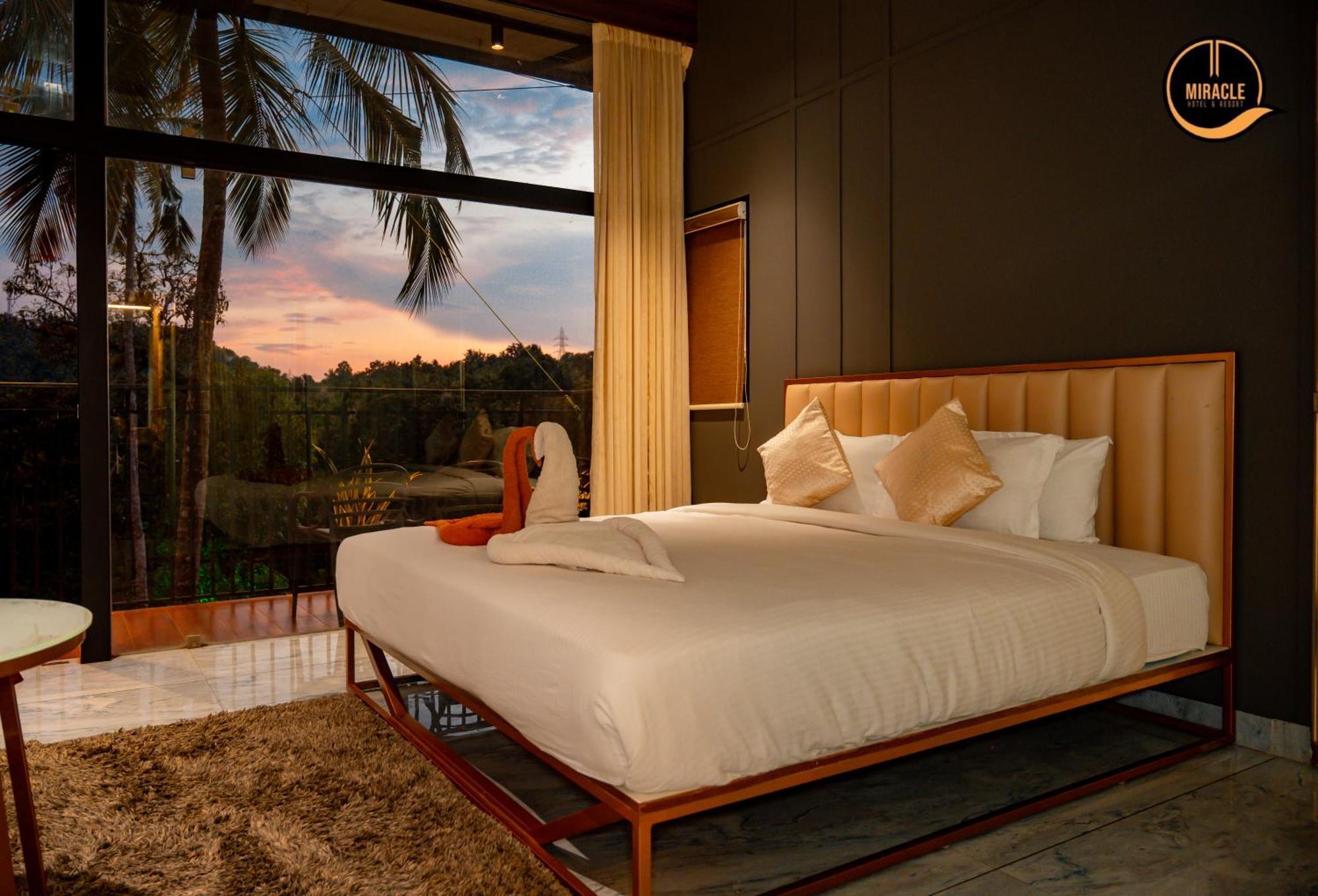 Miracle Hotel And Resorts Kozhikode Buitenkant foto